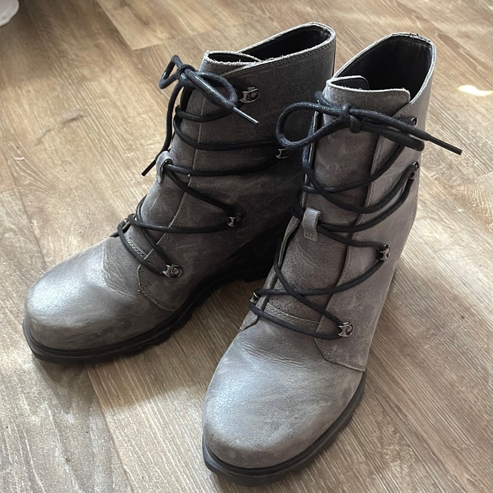 Sorel Gray Boots 12 Women’s